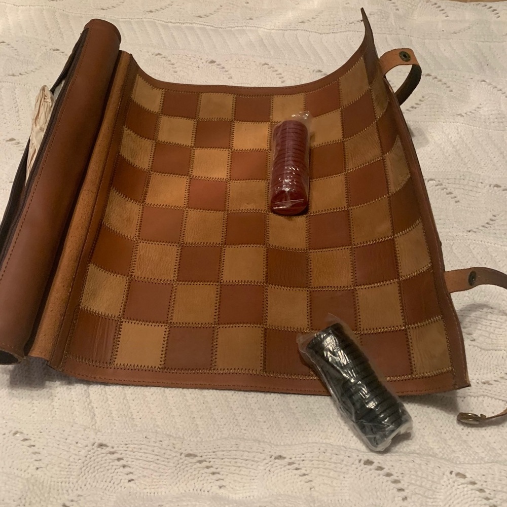 Travel chess board